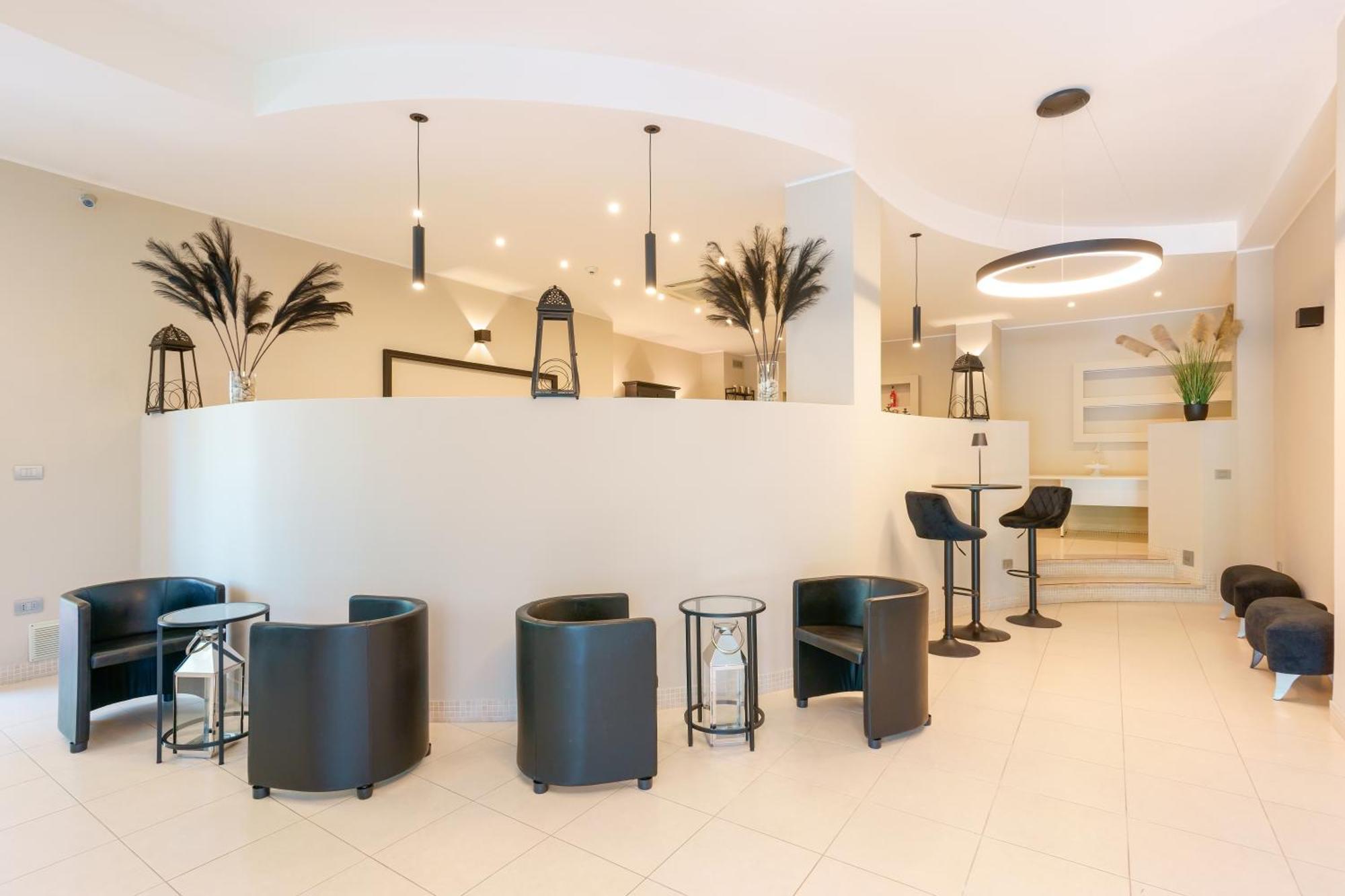Dimora Lucia Hotel มาร์ตินาฟรังกา ภายนอก รูปภาพ