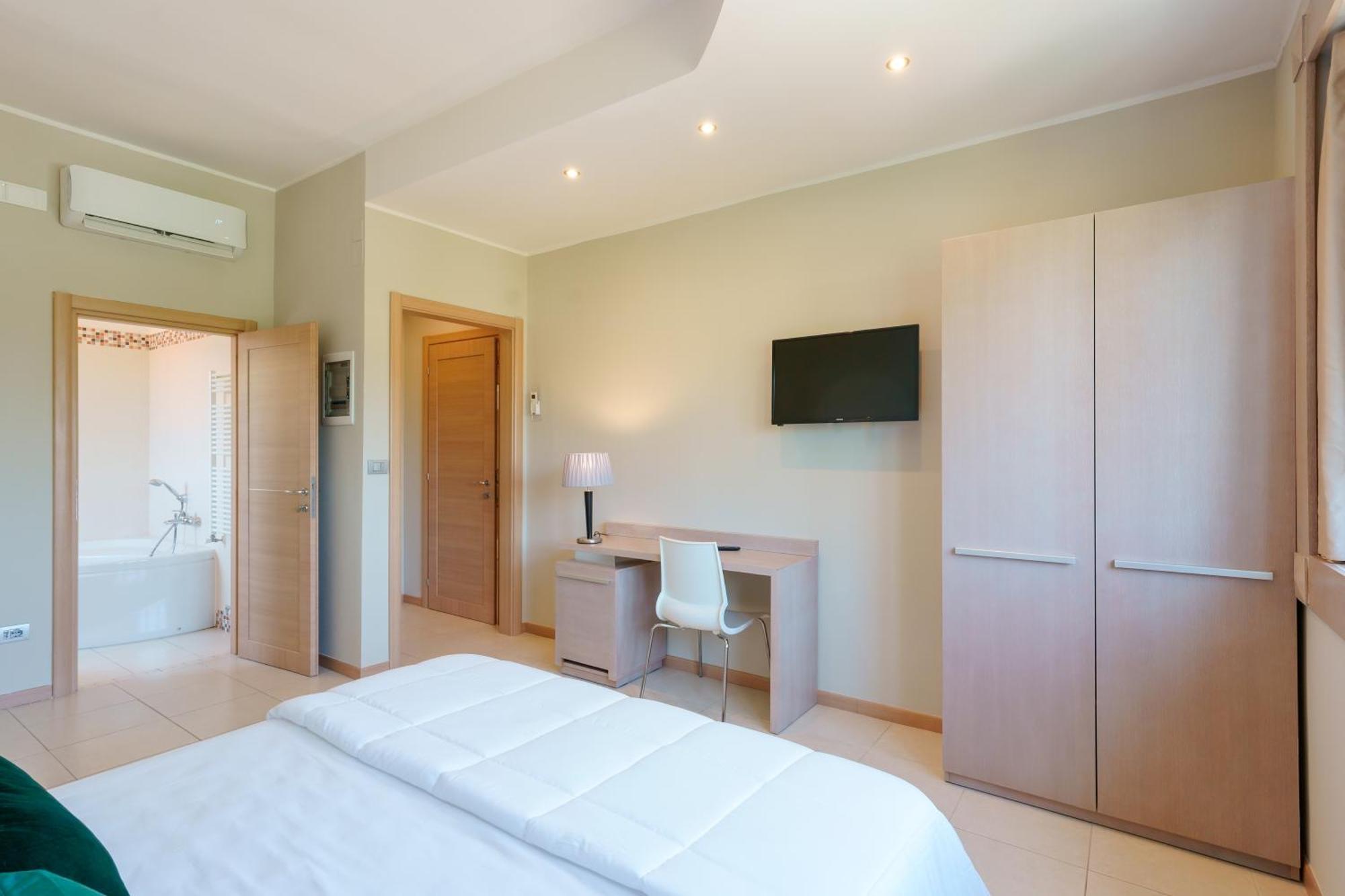 Dimora Lucia Hotel มาร์ตินาฟรังกา ภายนอก รูปภาพ